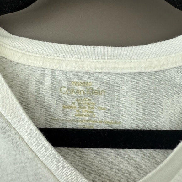 Calvin Klein White Tee - Picture 5 of 7